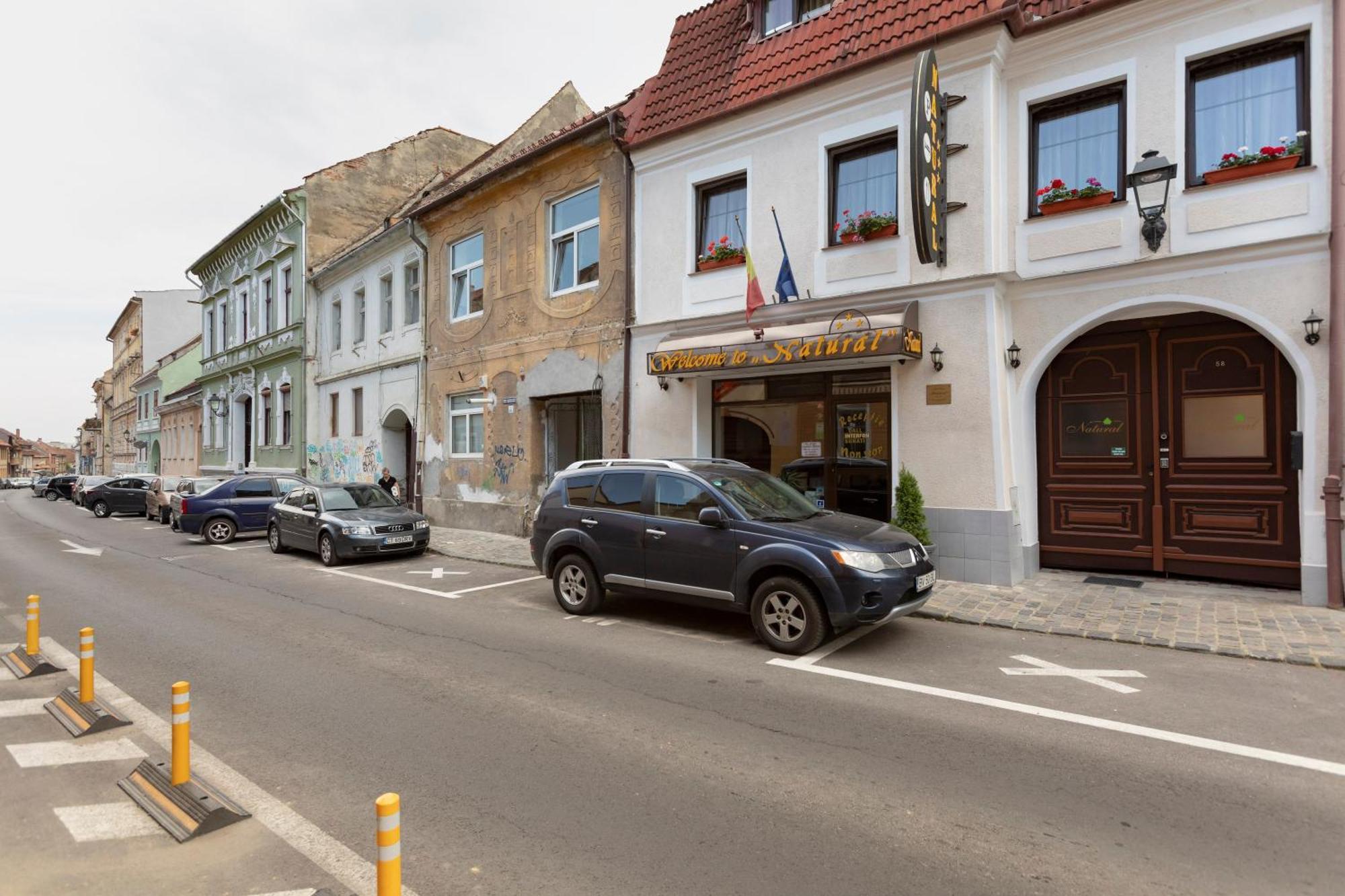 Hotel Natural Braszów Zewnętrze zdjęcie
